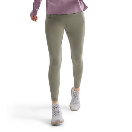 Arc'teryx Essent High-Rise Utility 26" Leggings - Women's 1