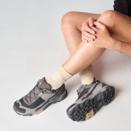 Salomon X Ultra 5 GORE-TEX Low Hiking Shoes - Women's 5