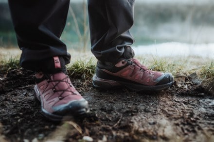 Salomon X Ultra 360 Leather GORE-TEX Hiking Shoes - Women's 9