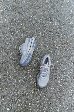 On Cloudrunner 3 Road-Running Shoes - Women's 5