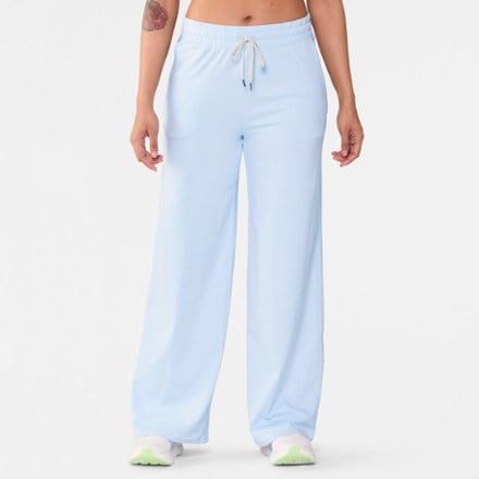 Vuori Halo Essential Wideleg Pants - Women's 1