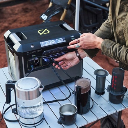 Goal Zero Yeti 1000 Portable Power Station 10