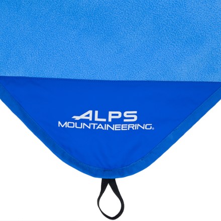 ALPS Mountaineering Dayventure Waterproof Blanket 2