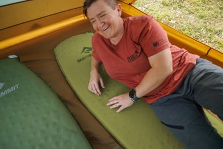 Sea to Summit Camp Plus Self-Inflating Sleeping Pad 10
