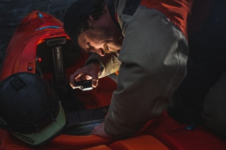Coast WPH32R 2,000-Lumen Rechargeable Headlamp 8