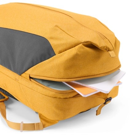 NEMO Vantage 30 L Endless Promise Everyday Adventure Daypack 9