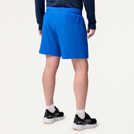 Brooks Journey 7" Shorts - Men's 1