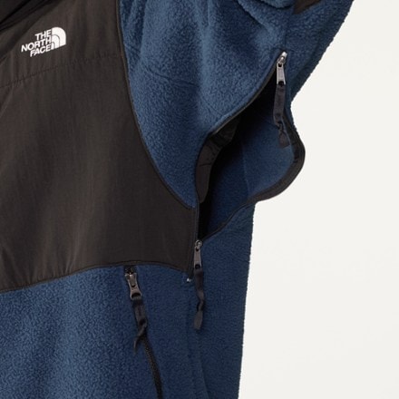 The North Face Retro Denali Jacket - Men's 6