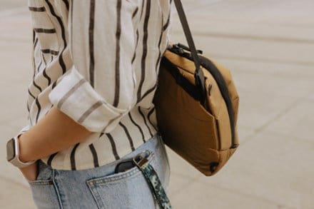 Peak Design Everyday Sling Bag 9
