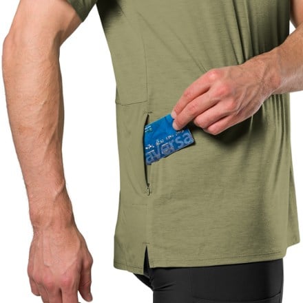 PEARL iZUMi Expedition Merino Cycling Jersey - Men's 10