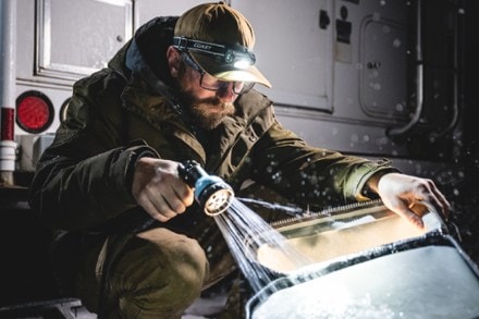 Coast WPH10R 1,000-Lumen Rechargeable Headlamp 9