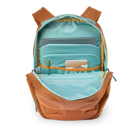 Cotopaxi Allpa 18 L Daypack 4