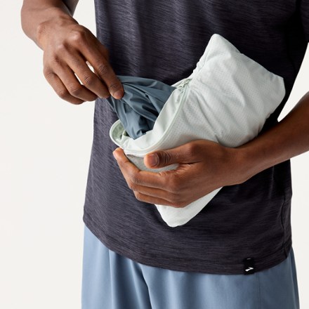 Brooks Canopy Packable Jacket - Men's 3