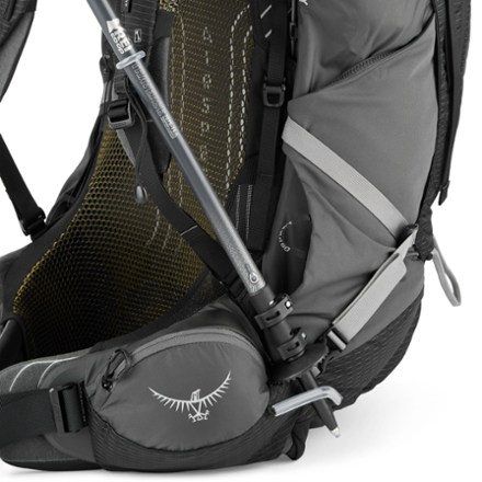 Osprey Atmos AG 65 Pack - Men's Trekking pole attachments