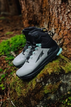 Altra Lone Peak 9 Waterproof Mid Hiking Boots - Women's 8