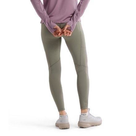 Arc'teryx Essent High-Rise Utility 26" Leggings - Women's 2