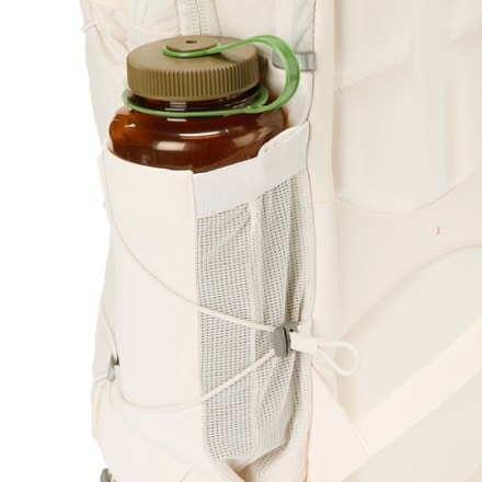 The North Face Borealis Luxe Pack - Women's Water bottle pocket (Water bottle sold separately)