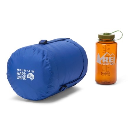 Mountain Hardwear Bishop Pass 15 WINDSTOPPER Sleeping Bag Stuff sack (32 fl. oz. bottle not included)