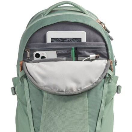 The North Face Recon Luxe Pack - Women's 4