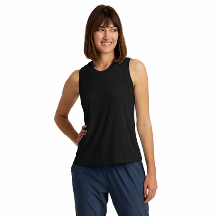 Elevate Lightweight Tank Top - Women's