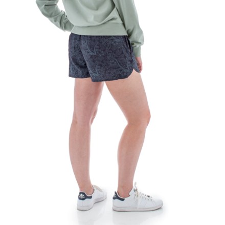 Menlo Shorts - Women's