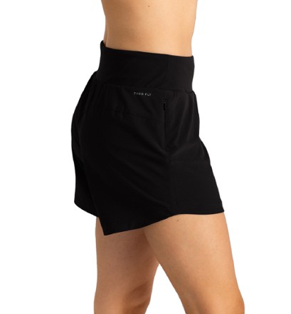 Active Breeze 5" Shorts - Women's