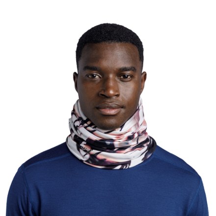 Polar Reversible Multifunctional Neckwear