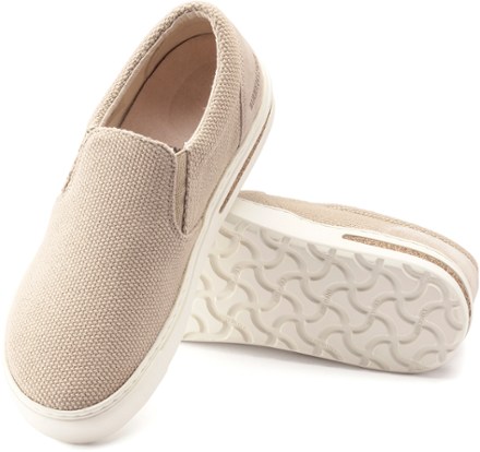 Oswego Canvas Shoes - Women's