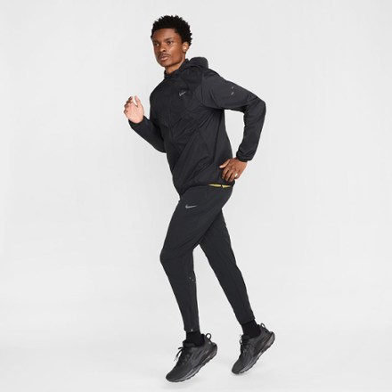 Stride Dri-FIT Woven Running Pants - Men's