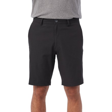 Reserve Light Check 19" Hybrid Shorts - Men's