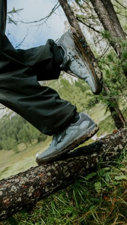 Lone Peak 9 Trail-Running Shoes - Men's