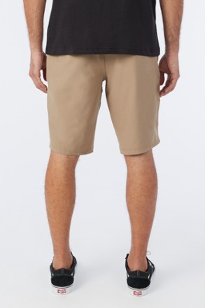 Reserve Solid 21" Hybrid Shorts - Men's