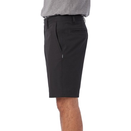 Reserve Light Check 19" Hybrid Shorts - Men's