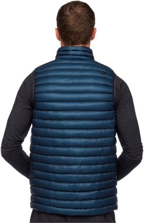 Approach Down Vest - Men's