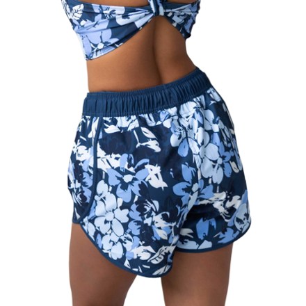 Hybrid Reversible High-Rise Shorts - Women's