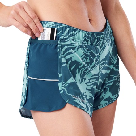 Printed Essential Shorts 2.0 - Women's