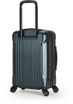 Quadro Pro 22" Hardcase Wheeled Luggage