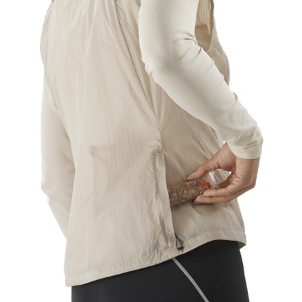 Sense Flow Vest - Women's