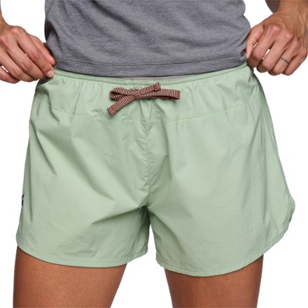 Distance Shorts - Women's