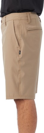 Reserve Solid 21" Hybrid Shorts - Men's