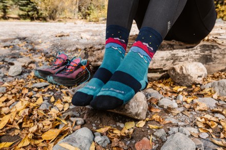 Mirror Lake COOLMAX Midweight Crew Socks - Women's