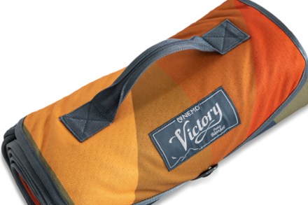 Rei unsatifactory victory blanket