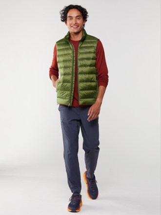 650 Down Vest - Men's