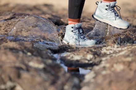 Lone Peak ALL-WTHR Mid 2 Hiking Boots