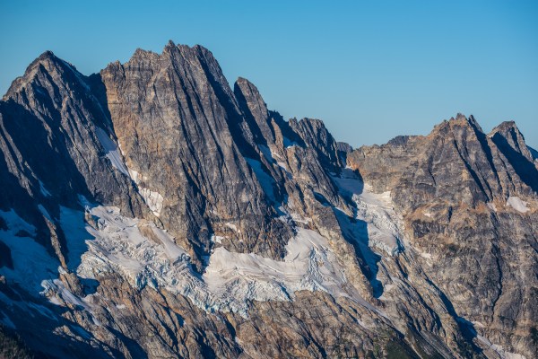 Aurora Hunting in the North Cascades