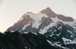 Peaks in Mount Baker-Snoqualmie National Forest