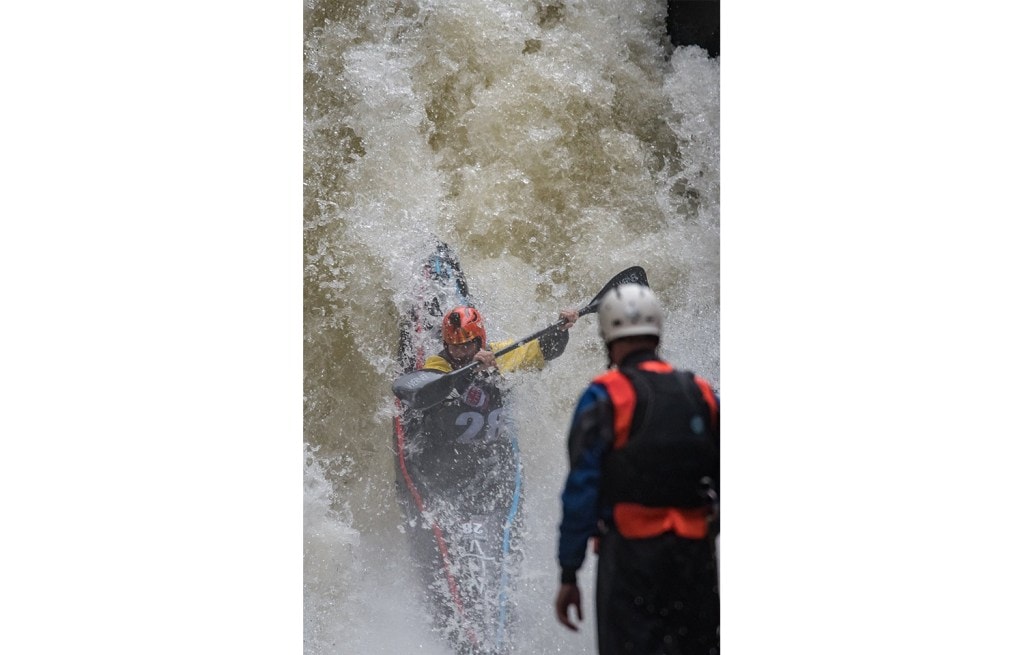 A boater drops the Narrows on the Green River.