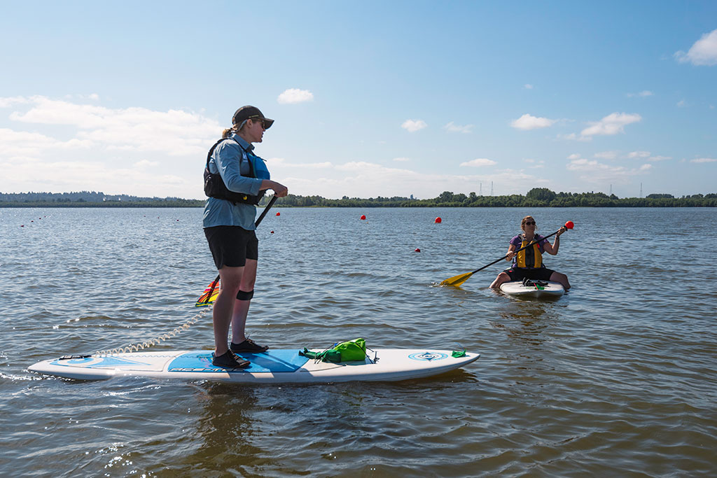 Sara Schab leads First Descents participants on Lake Vancouver