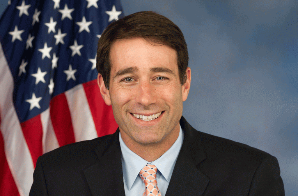 Official headshot for Rep. Garret Graves