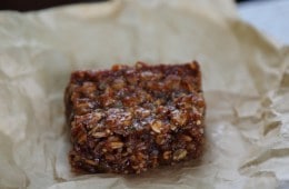 Make These Peanut Butter and Jelly Granola Bars